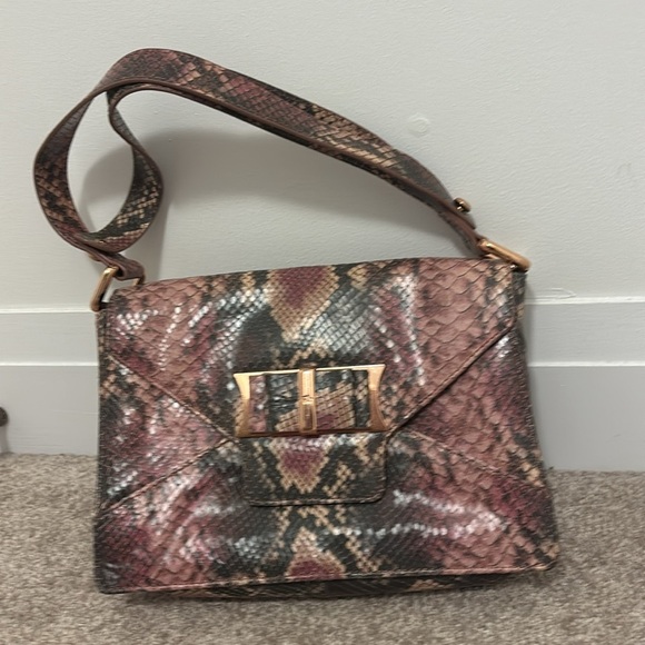 Ted Baker London Brown pink Leather Shoulder Bag with Classic Snakeskin design - Picture 12 of 17